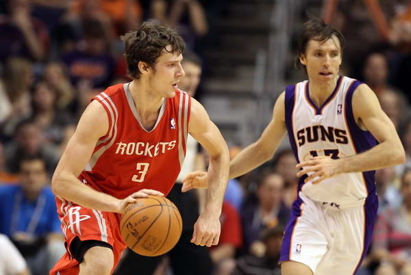 通过与其他 通过与其他