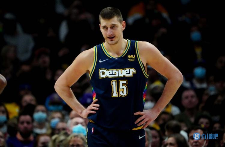 对于他来说 对于他来说