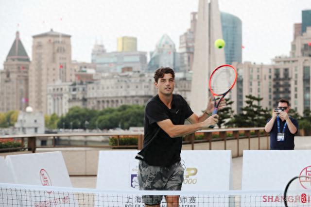 任左边后卫 任左边后卫